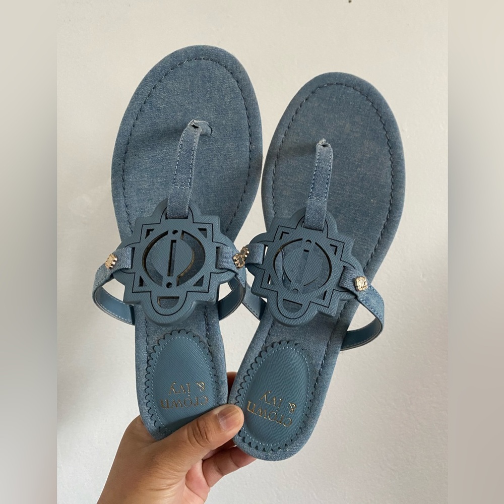 Flat thong sandals Blue gold tone style